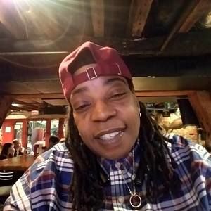 Meet your Posher, Yolanda